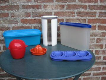 tupperware: pastakoker, voorraaddoos,appeldoosje,hapjesmaker beschikbaar voor biedingen