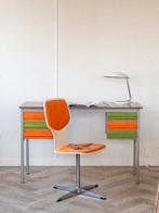 vintage industrieel bureautje, Huis en Inrichting, Bureaus, Ophalen, Gebruikt, Bureau
