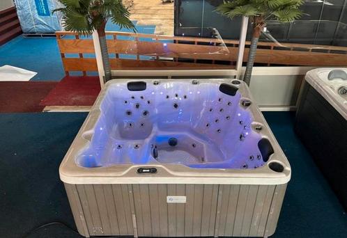 Balboa Jacuzzi 5 persoons incl garantie, Jardin & Terrasse, Accessoires de piscine, Enlèvement ou Envoi