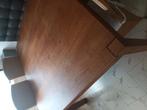 Houten tafel 1m40 op 1m40 8ocm hoog en 4 rieten stoelen., Antiek en Kunst, Ophalen