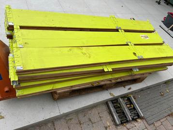16 opzetranden voor europallets langs buitenkant fluo geel beschikbaar voor biedingen