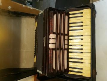 5 accordeons, Musique & Instruments, Accordéons, Enlèvement