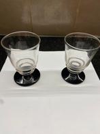 Twee jeneverglaasjes met zwarte voet, Antiek en Kunst, Ophalen of Verzenden