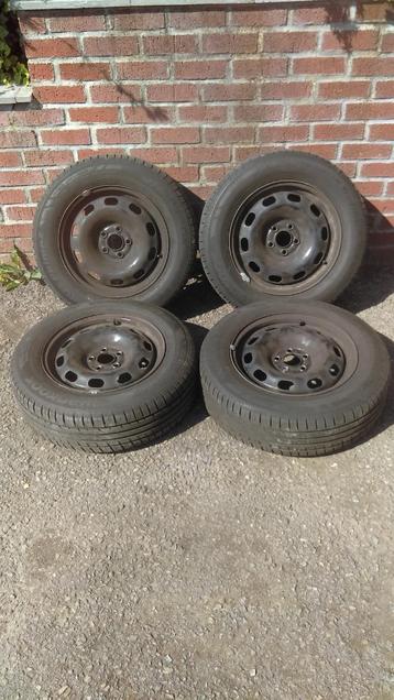 Jantes et pneus Skoda Octavia 195/65R15 91 H beschikbaar voor biedingen