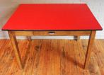 Boerentafel Met Rood Formica Blad + 4 Formica Stoelen, Ophalen, Gebruikt, Kunststof, Vintage / Jaren 60