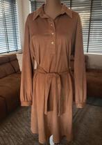 Caroline Biss jurk maat 38 met toffe details, Kleding | Dames, Jurken, Maat 38/40 (M), Bruin, Ophalen of Verzenden, Zo goed als nieuw