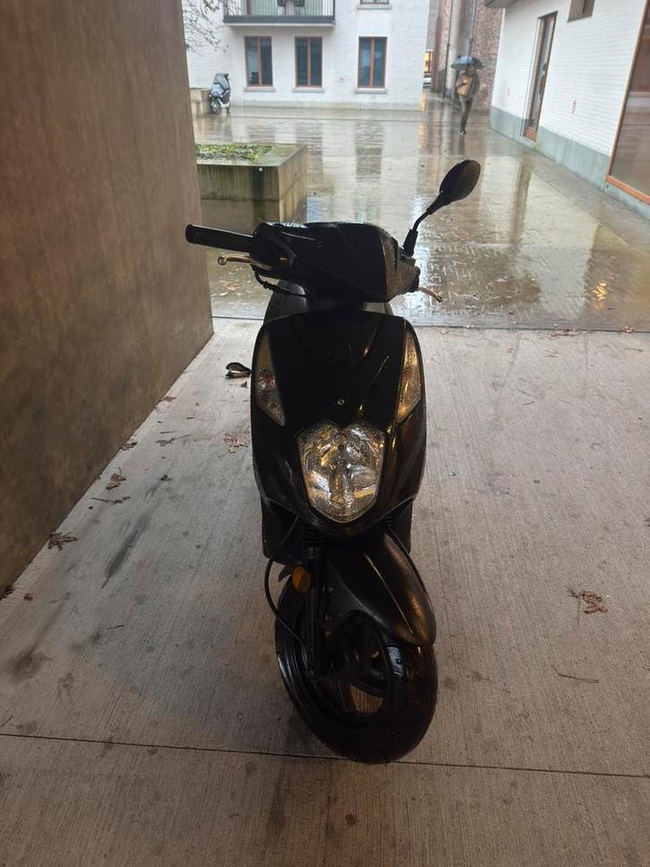 Scooter a-klasse, Fietsen en Brommers, Snorfietsen en Snorscooters, Gebruikt, Benzine, Ophalen