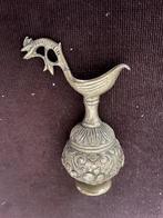 Geel koperen kannetje, Enlèvement, Cuivre