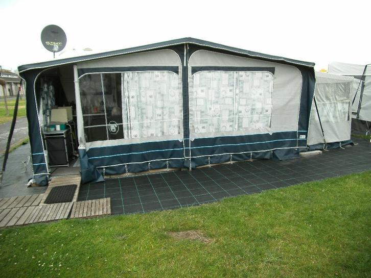 Caravan, Caravans en Kamperen, Caravans, Particulier, tot en met 4, 1250 - 1500 kg, Rondzit, Hobby, 2 aparte bedden, Omvormbare zithoek