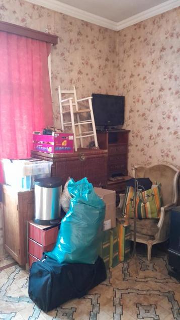 Inboedel (Tv, Nespresso, dvd’s, 50+ handtassen, …) beschikbaar voor biedingen