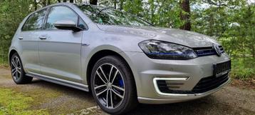 VW Golf GTE Plug In HYBRID / GPS / CARPLAY/ Trekhaak / Led