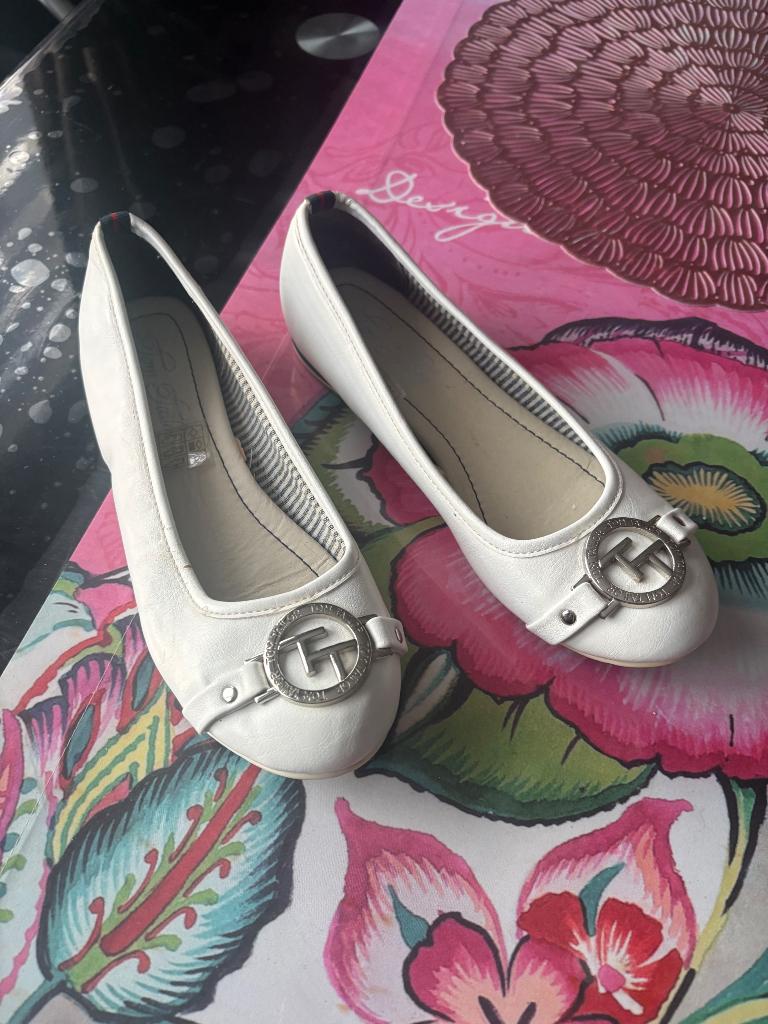 Jolie chaussures ballerines dame Tom tailor, Vêtements | Femmes, Chaussures, Enlèvement ou Envoi, Ballerines, Tom Tailor, Comme neuf