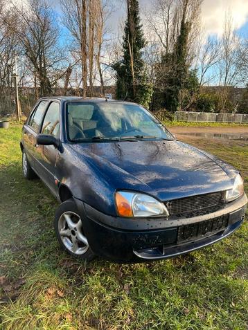 Ford fiesta 1.4i  (ideaal als begin auto)  beschikbaar voor biedingen