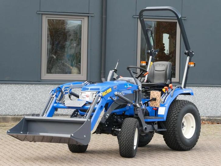 Iseki TM3267E 4wd / 00016 Draaiuren / Voorlader, Zakelijke goederen, Landbouw | Tractoren, Overige merken, Gebruikt