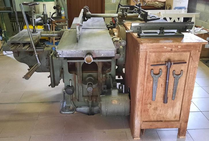 Combinez une scie et une raboteuse, Articles professionnels, Machines & Construction | Travail du bois, Enlèvement