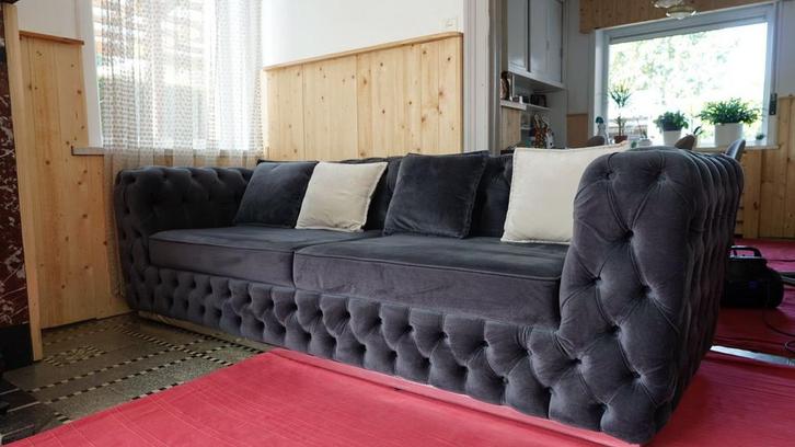 Elegante, donkergrijze fluwelen 3-zitsbank en fauteuil, Huis en Inrichting, Zetels | Zetels, Zo goed als nieuw, Ophalen