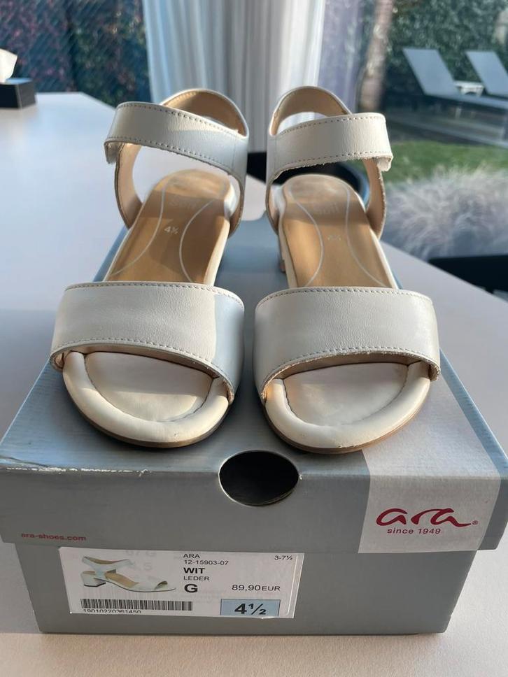 Ara sandalen leder 37,5 wit NIEUW bruidscollectie, Kleding | Dames, Schoenen, Zo goed als nieuw, Wit, Ophalen of Verzenden