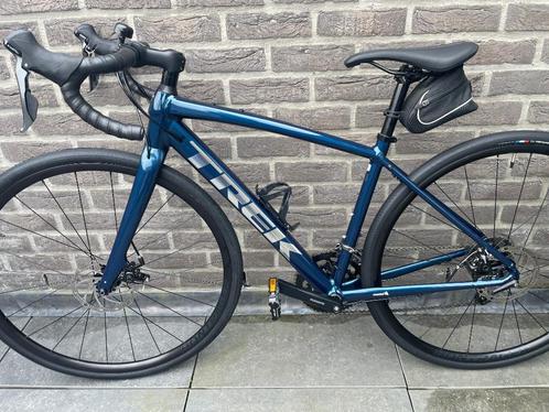 Trek Domane AL 2 Disc 2024, Fietsen en Brommers, Fietsen | Heren | Sportfietsen en Toerfietsen, Nieuw, Overige merken, 15 tot 20 versnellingen