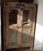 Oud india kast, Enlèvement