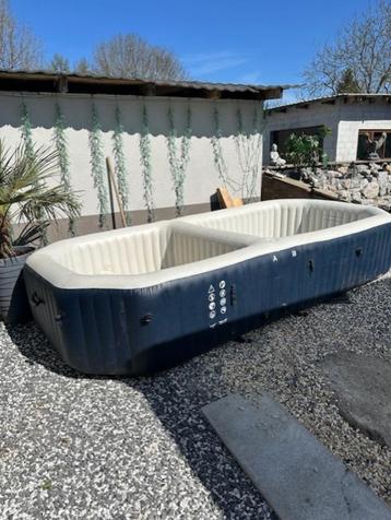 Bubbelbad en spa beschikbaar voor biedingen