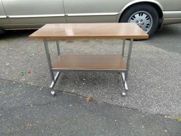 vintage stereotafeltje bijzettafeltje  beschikbaar voor biedingen
