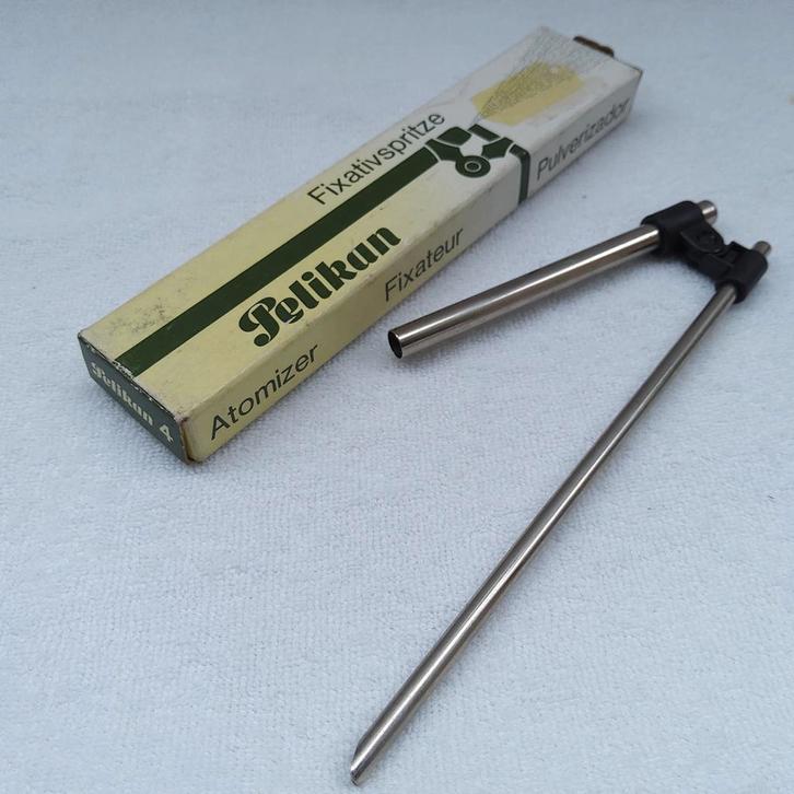 Vintage fixatiefspuit " Pelikan" voor fixeren van tekeningen, Hobby en Vrije tijd, Tekenen, Zo goed als nieuw, Ophalen of Verzenden
