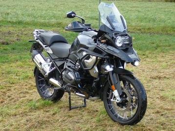 BMW R 1250 GS TRIPLE BLACK FULL OPTION beschikbaar voor biedingen