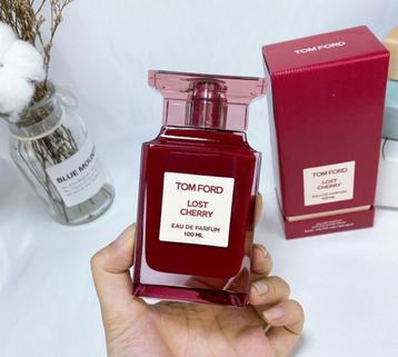 Herenparfum 100ml beschikbaar voor biedingen