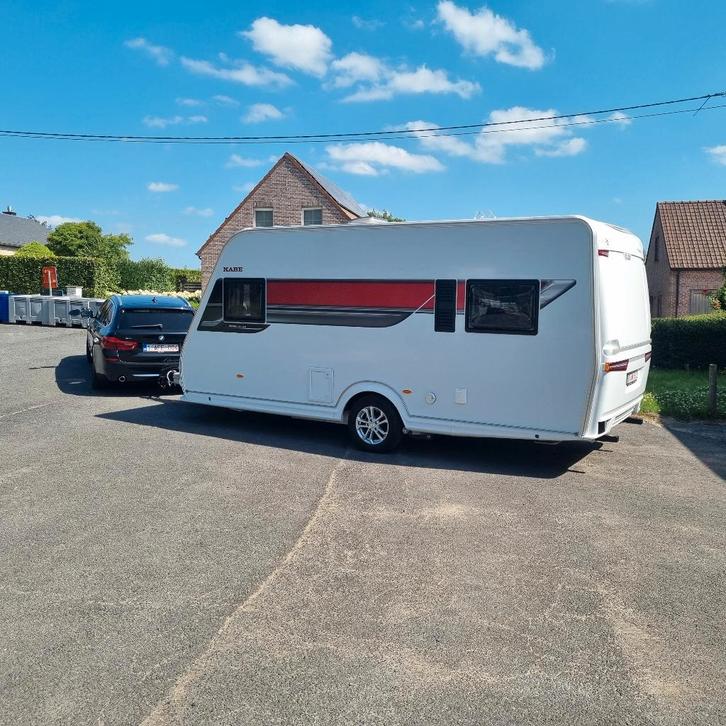 KABE ESTATE 470 GLE, Caravanes & Camping, Caravanes, Particulier, jusqu'à 3, Banquette en rond, Kabe, 2 lits séparés, Coin salon convertible