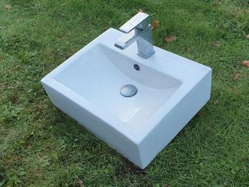 Modern klassiek lavabo porcelein beschikbaar voor biedingen