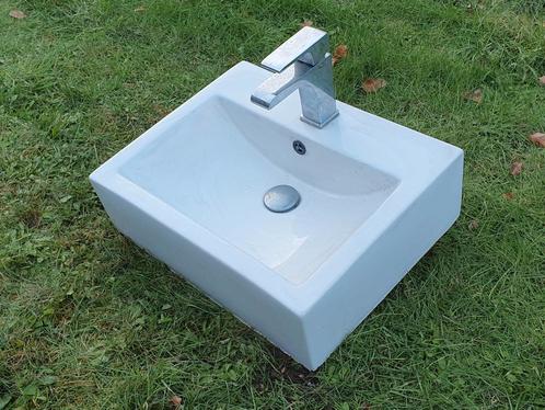 Modern klassiek lavabo porcelein, Doe-het-zelf en Bouw, Sanitair, Zo goed als nieuw, Wastafel, Steen, Ophalen