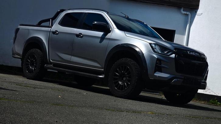 Isuzu D-Max V-CROSS *FULL OPTION €28091 EX BTW/NETTO, Auto's, Isuzu, Bedrijf, Te koop, D-Max, 4x4, ABS, Achteruitrijcamera, Adaptieve lichten