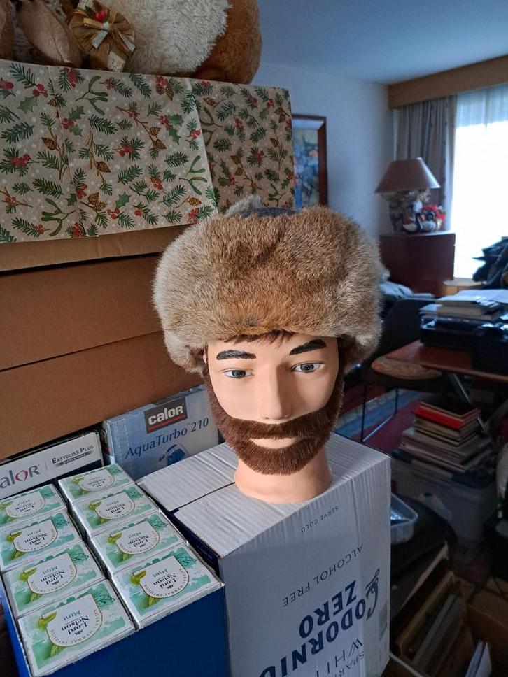 Warme winter muts chapka echte bont maat 61, Verzamelen, Militaria | Tweede Wereldoorlog, Ophalen