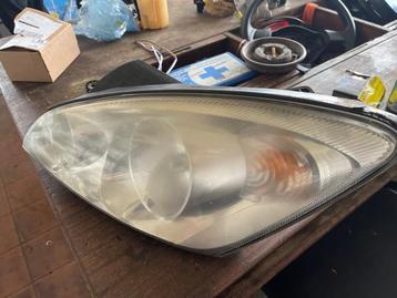 Koplamp links van een Kia Pro Cee'd beschikbaar voor biedingen