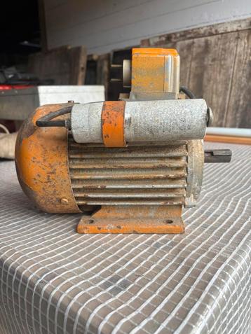 Motor / aandrijving van ??? beschikbaar voor biedingen