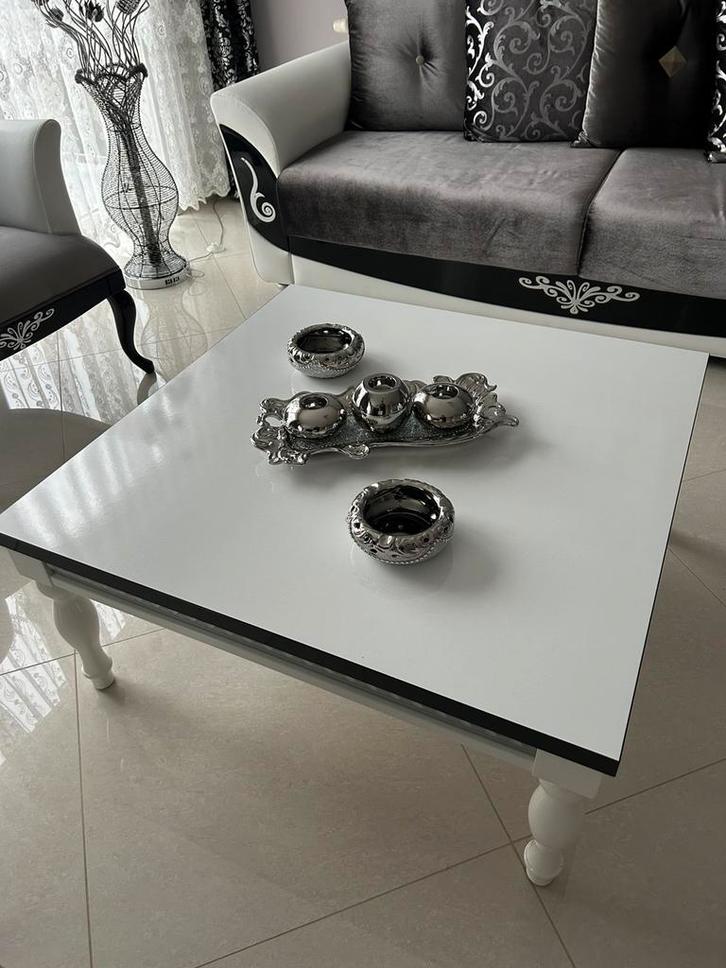 Table de salon design noir & blanc, Maison & Meubles, Tables | Tables de salon, Comme neuf, Enlèvement