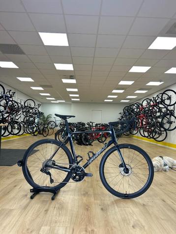 250km Giant TCR Advanced 1+ Di2 Carbon Racefiets beschikbaar voor biedingen