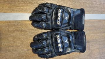 Dainese motorhandschoenen  beschikbaar voor biedingen