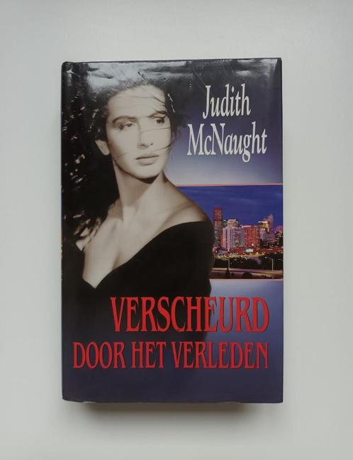 Verscheurd door het verleden (Judith McNaught), Livres, Romans, Comme neuf, Enlèvement ou Envoi