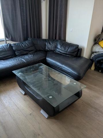 Salontafel leder en glas beschikbaar voor biedingen