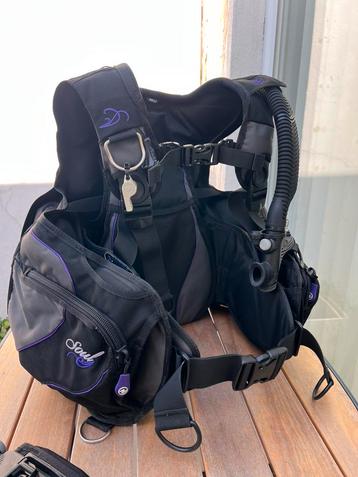 Aqualung Soul dames trimvest beschikbaar voor biedingen