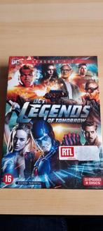DC's legends of tomorrow dvd box seizoen 1 en 2, Neuf, dans son emballage, Coffret, Enlèvement ou Envoi, À partir de 16 ans