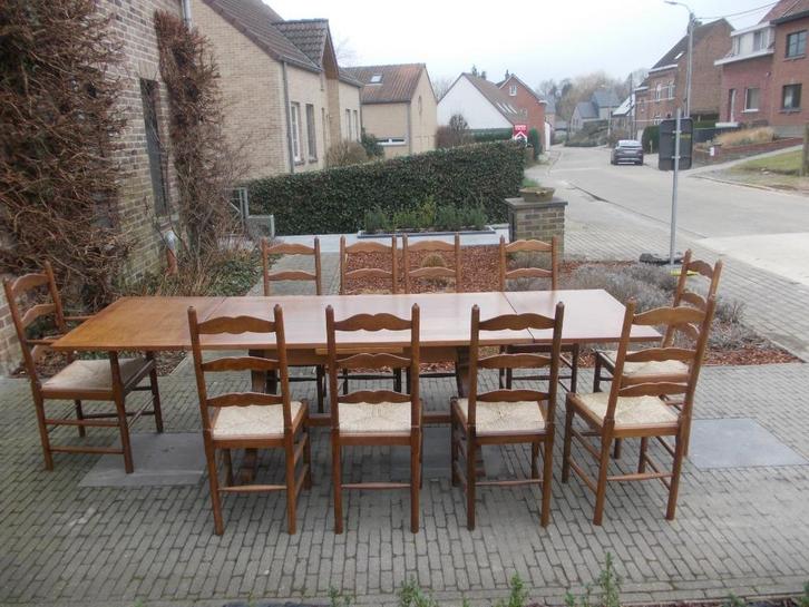 Antieke eettafel in Eik met 10 stoelen volledig in orde, Huis en Inrichting, Tafels | Eettafels, Gebruikt, 50 tot 100 cm, 150 tot 200 cm