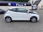 Toyota Aygo Benzine! Airco Camera Cruise! 84.000 KM!, Stof, Euro 6, Wit, Bedrijf