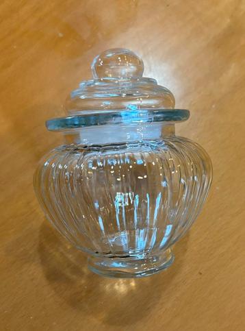 Sucrier en verre  beschikbaar voor biedingen