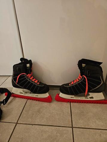 Bauer schaatsen + speciale schaatstas beschikbaar voor biedingen