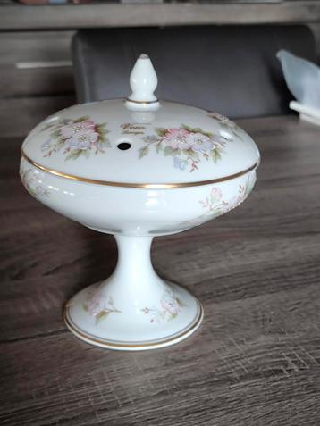 Limoges bonbonnière  beschikbaar voor biedingen