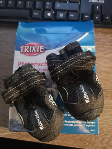 botte de protection chien  beschikbaar voor biedingen