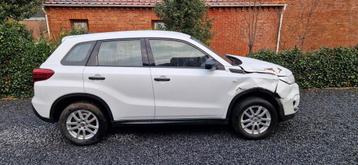 Suzuki vitara 1.0 benzine e 12/2019 met ongevalschade beschikbaar voor biedingen