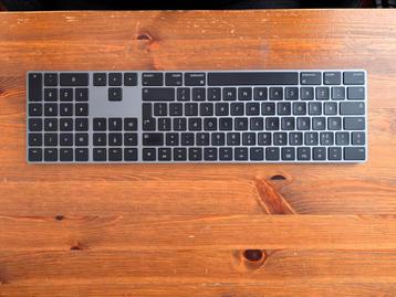 Apple QWERTY draadloos toetsenbord zwart beschikbaar voor biedingen